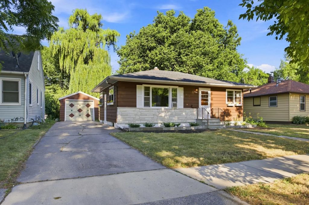 1507 14th Street S, Fargo