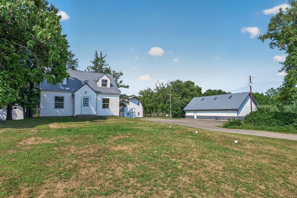 19273 7th Street Se, Princeton