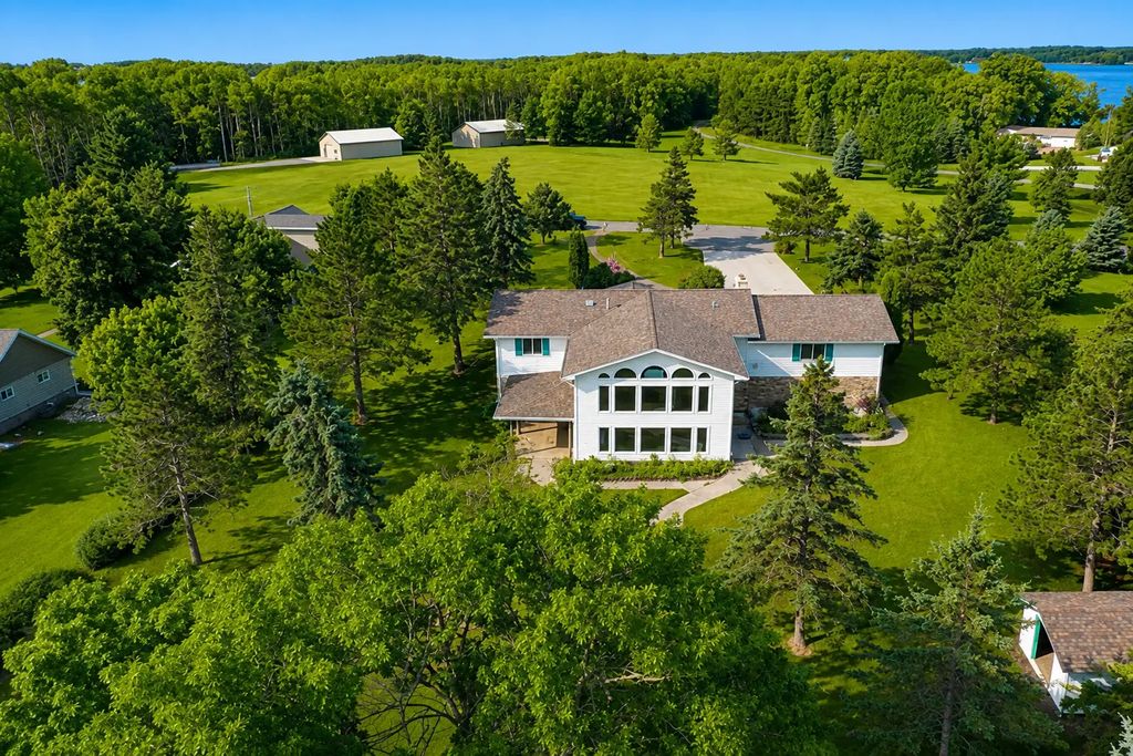 34399 Engstrom Beach Lane, Dent