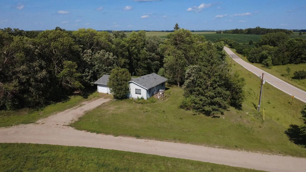 2134 County Road 1 Nw, Evansville