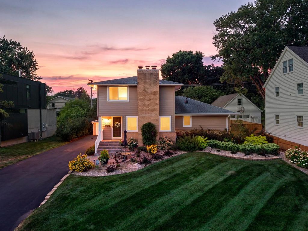 4102 Grimes Avenue S, Edina