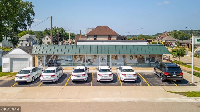 903 Broadway Avenue N, Rochester