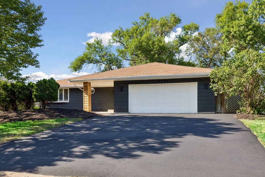 9795 161st Street W, Lakeville