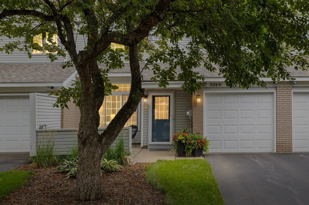 534 Lovell Avenue 6, Roseville