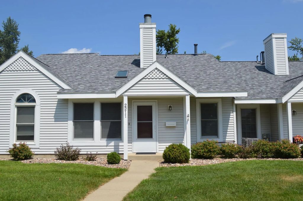2211 Valleyhigh Drive Nw, Rochester