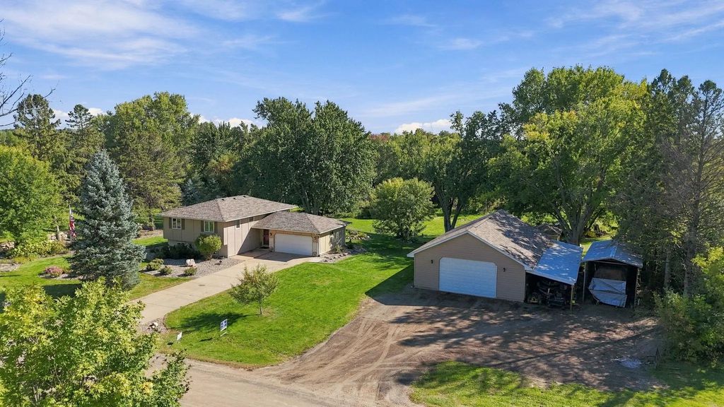 20290 Enfield Court N, Forest Lake