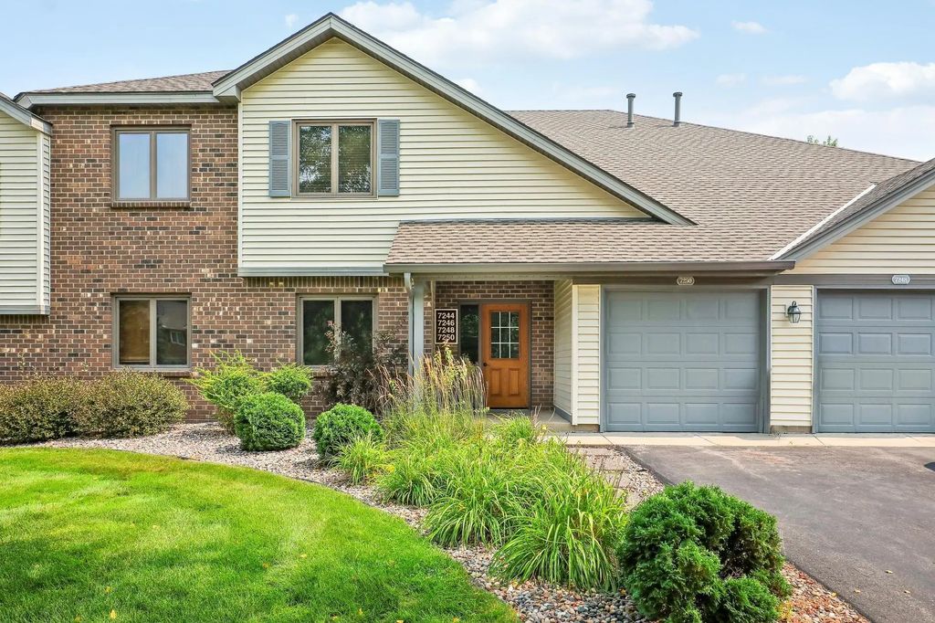 7244 Hunters Run 21d, Eden Prairie