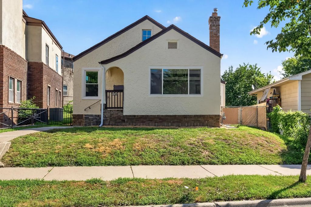2346 Ferrant Place, Minneapolis