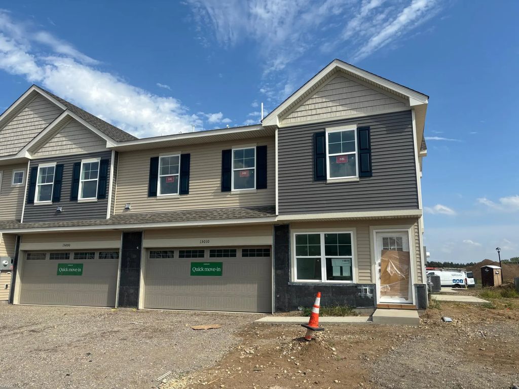 15010 Archdale Lane, Rosemount