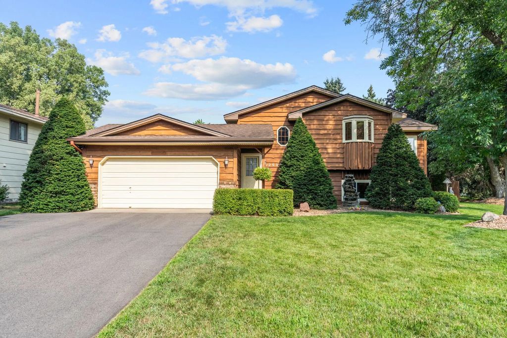 12000 Maryland Court, Champlin