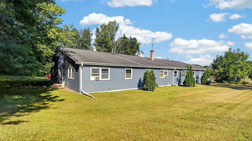 403 W Saint George Avenue, Grantsburg
