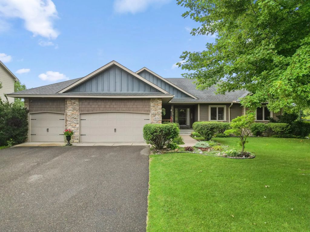 1678 Hunters Trail, Centerville