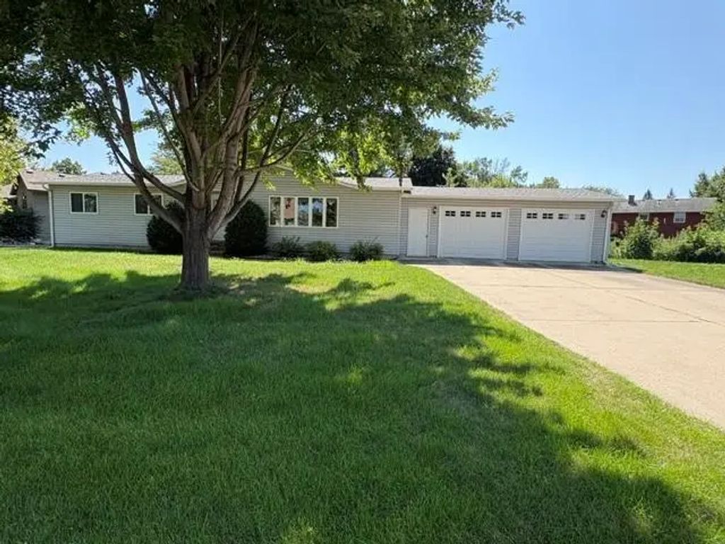 1250 Lakeview Lane Sw, Hutchinson