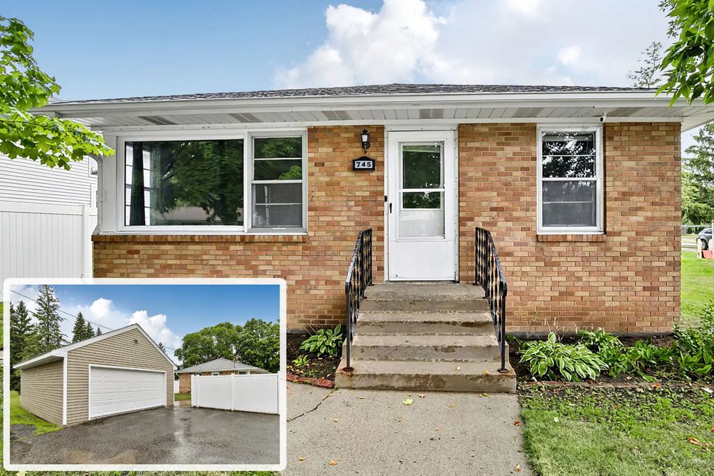 745 27th Avenue N, Saint Cloud