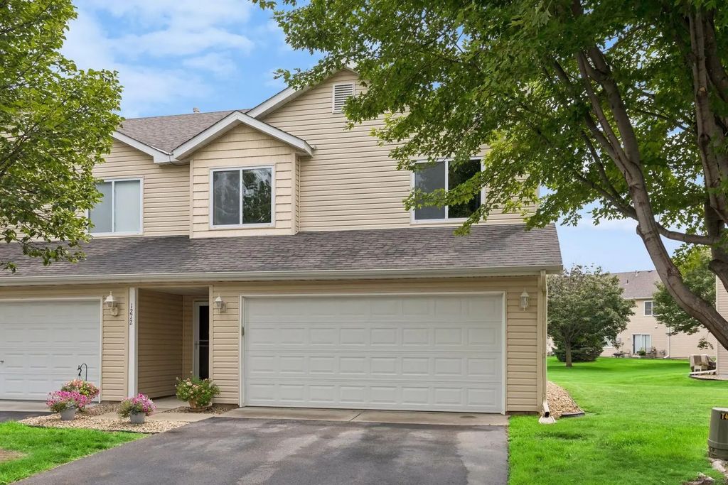 1272 Prairie View Trail, Farmington