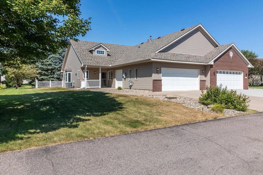 193 Goldfinch Lane, Clearwater