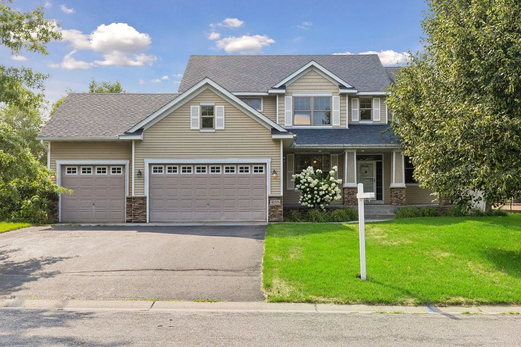 10375 Quail Circle N, Brooklyn Park