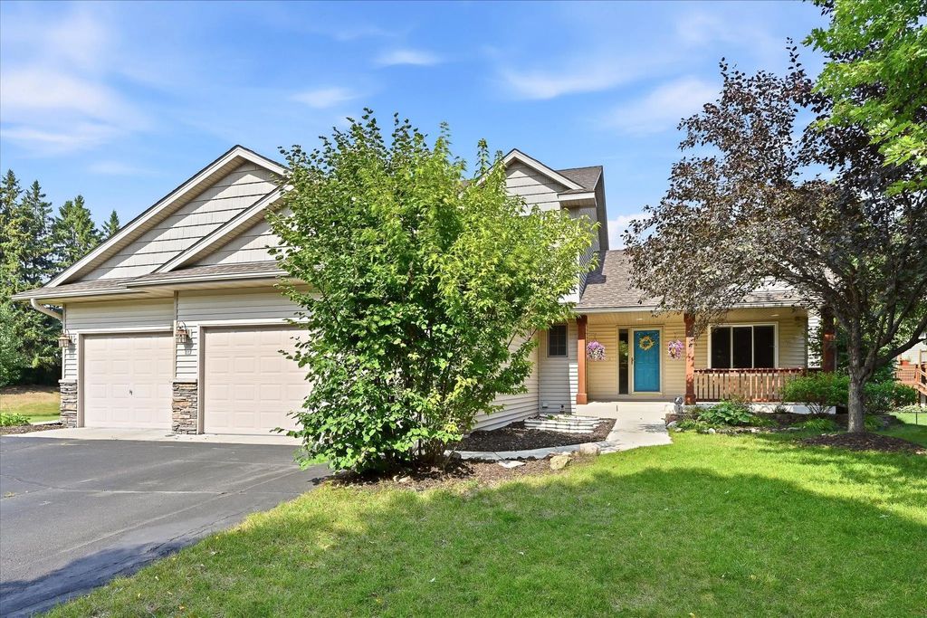 6592 Albert Court, Lino Lakes
