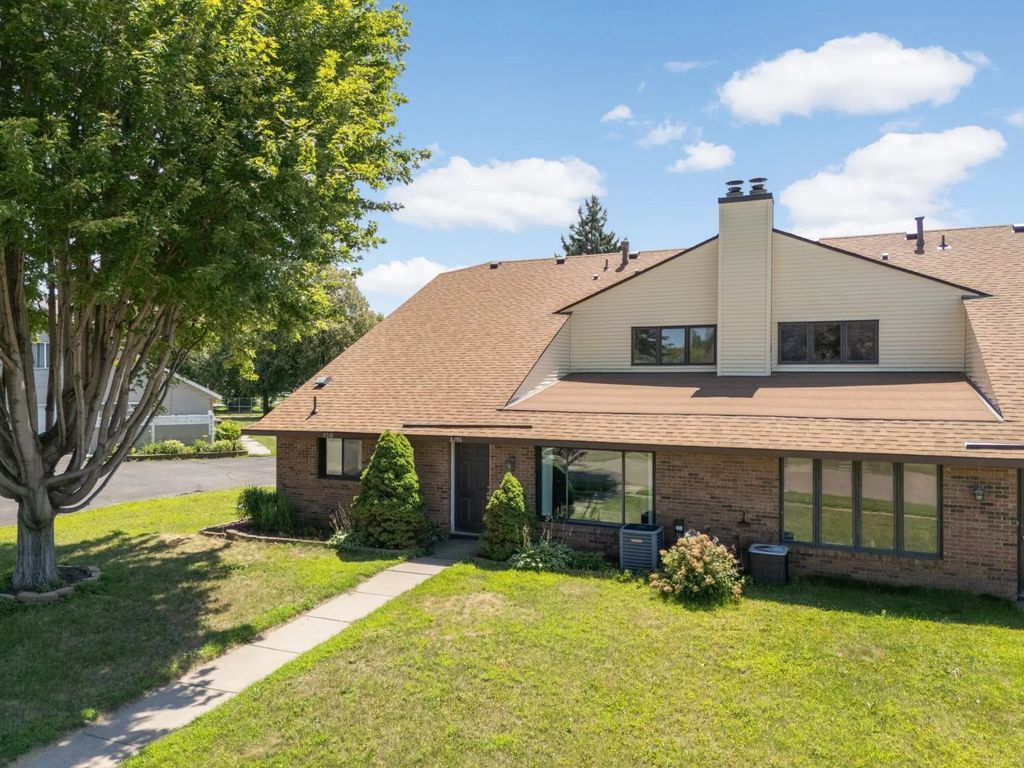 8296 144th Street W, Apple Valley