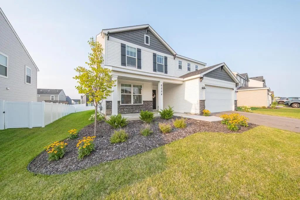 6254 Highland Hills Lane S, Cottage Grove