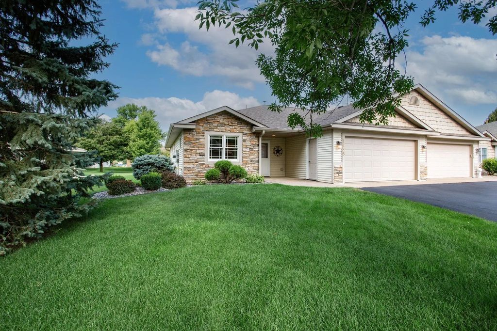 1458 Wooduck Lane, New Richmond
