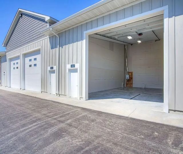 5836 Barthel Industrial Drive Ne #11, Albertville