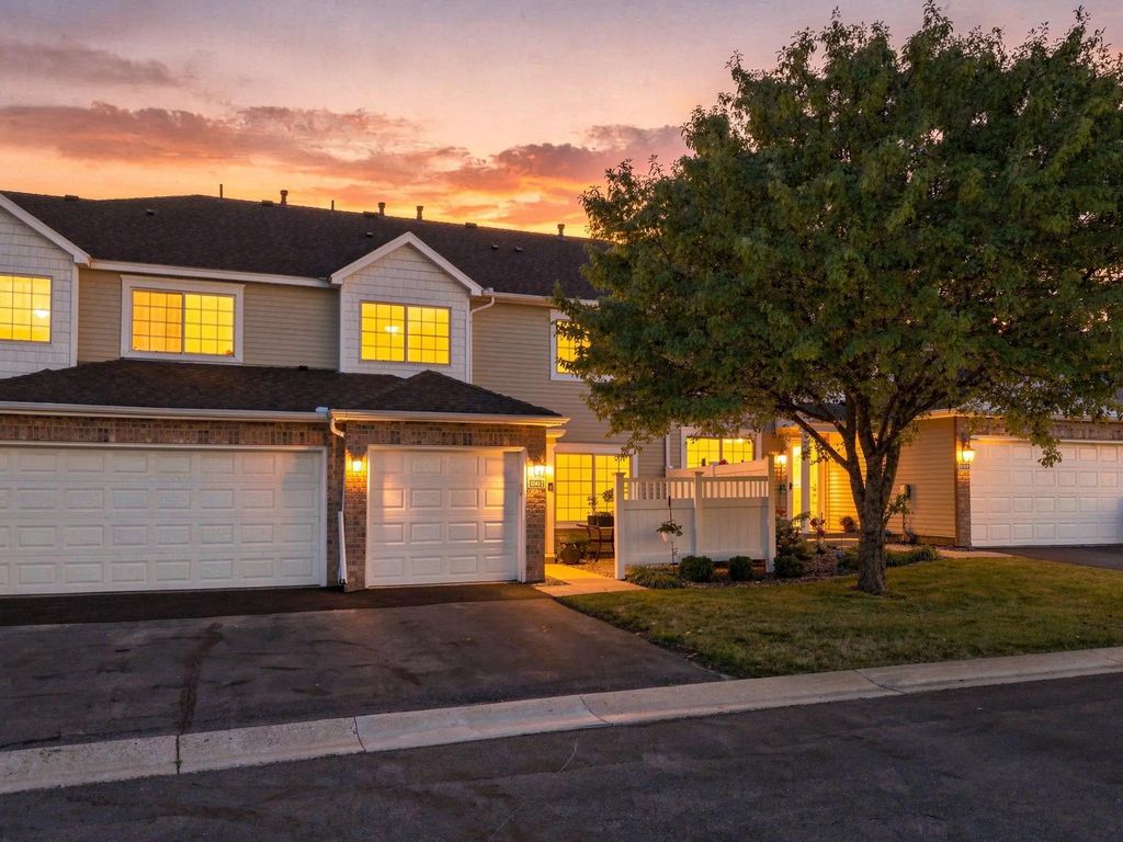 11412 Elmwood Avenue N, Champlin