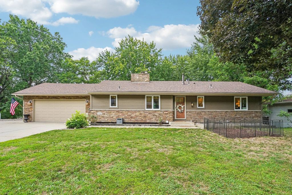 17425 Java Court N, Lakeville