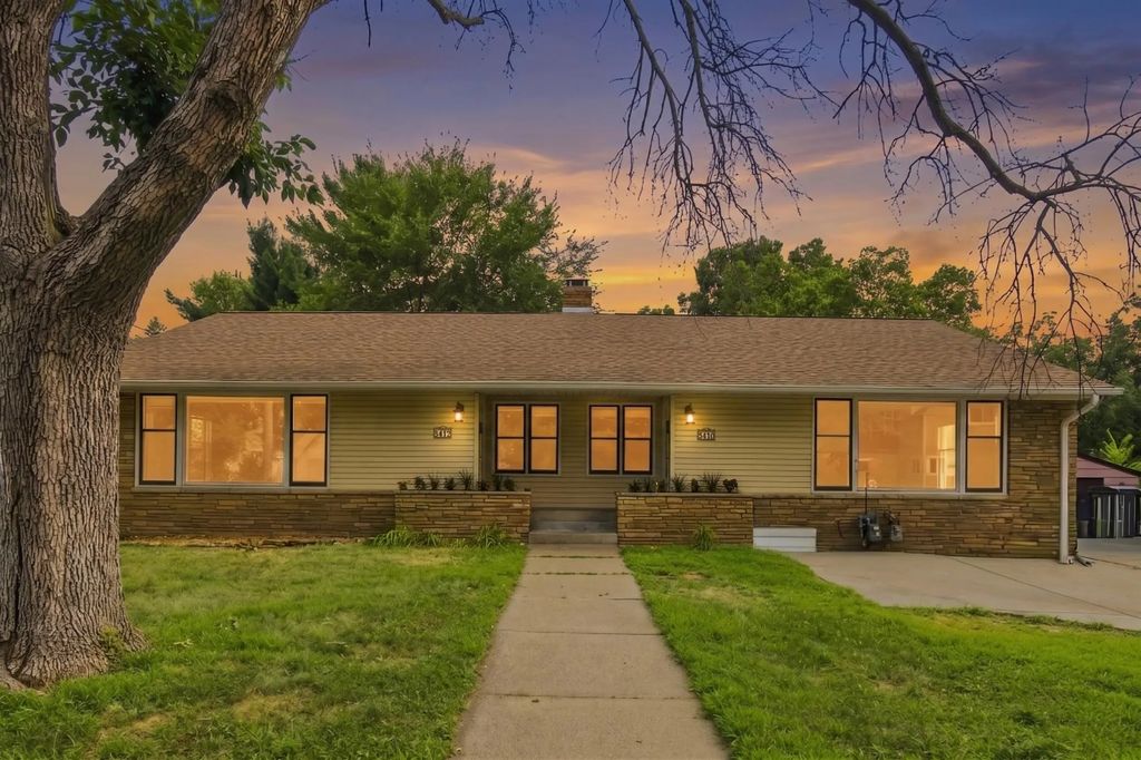 5410 44th Avenue N, Robbinsdale