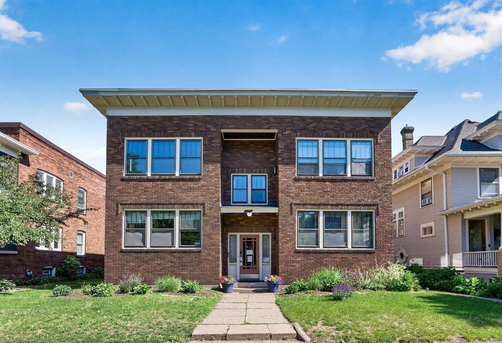 971 Goodrich Avenue, Saint Paul