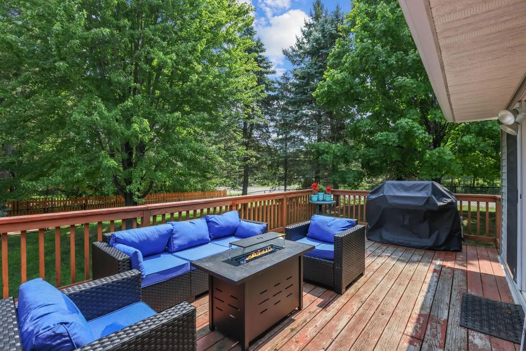7600 Palomino Lane, Lino Lakes