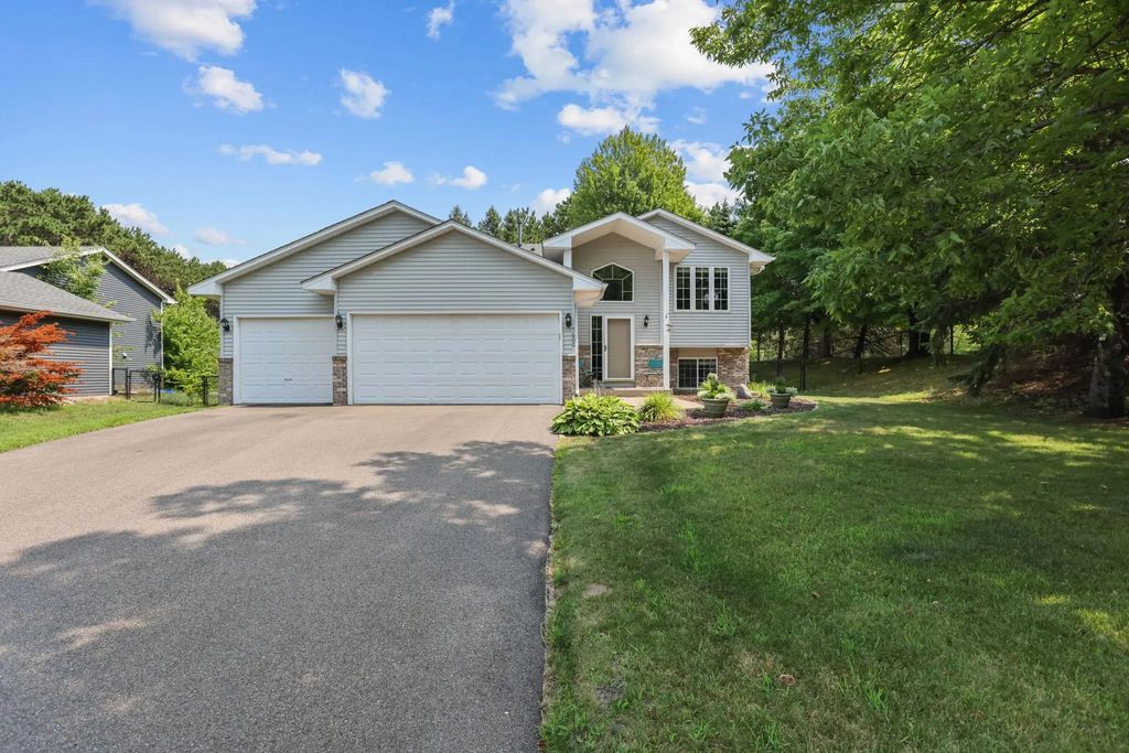 7600 Palomino Lane, Lino Lakes