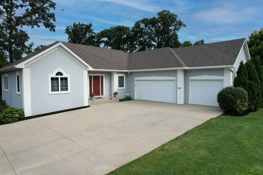 2449 Sand Trap Lane Se, Rochester