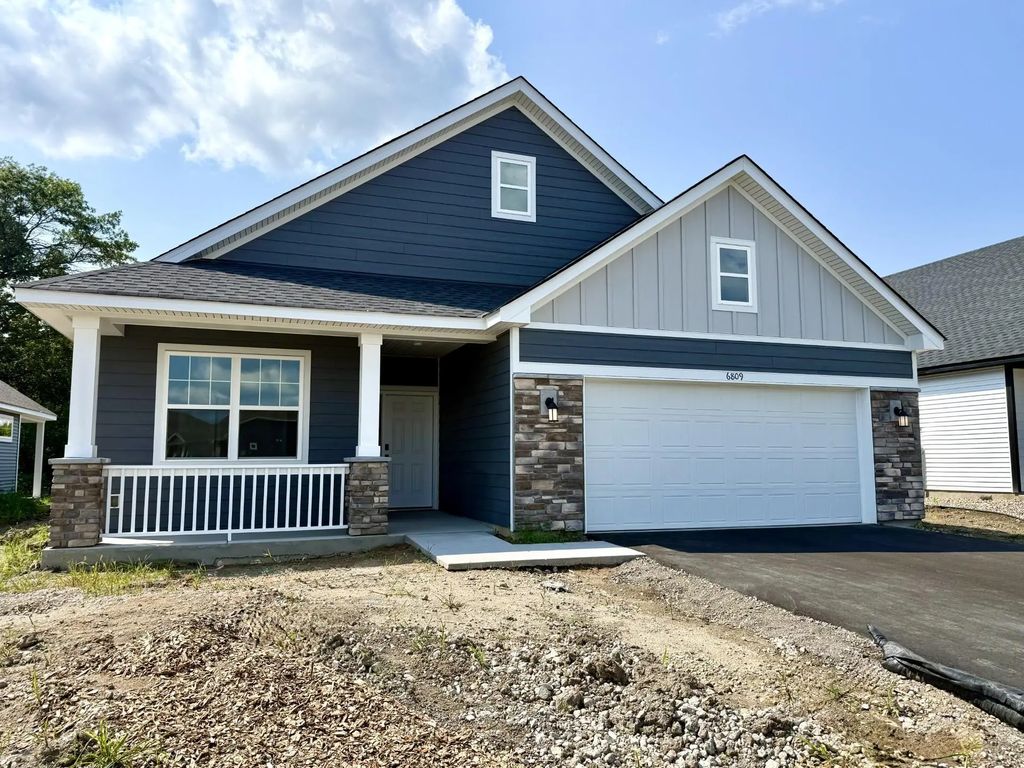 6809 Zenwood Lane, Corcoran