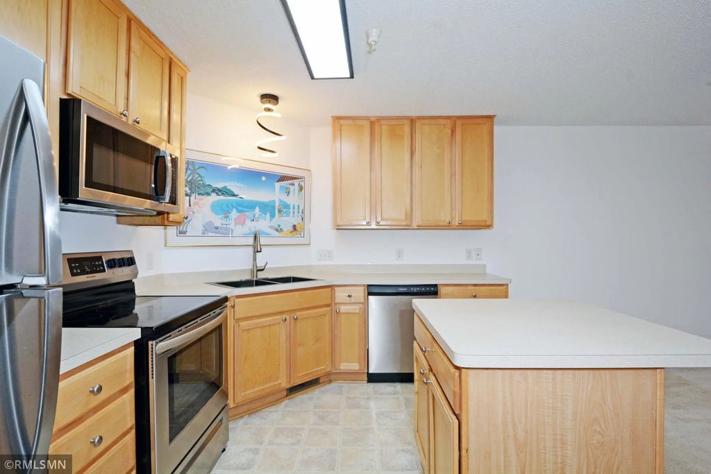 17565 69th Place N, Maple Grove