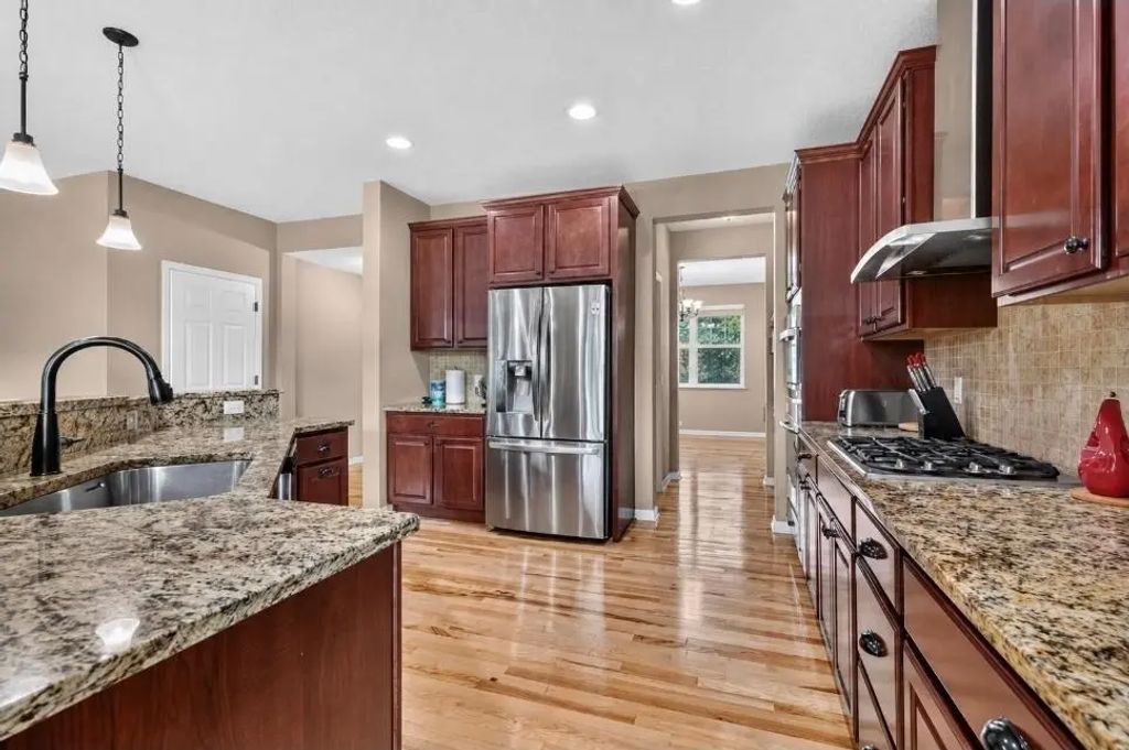 16991 Evening Terrace, Lakeville