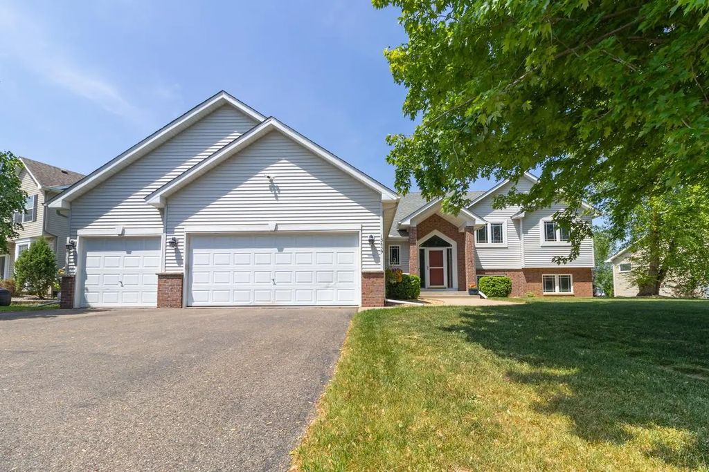13859 Birchwood Avenue, Rosemount