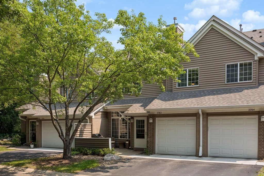 2762 Autumnwood Lane, Minnetonka