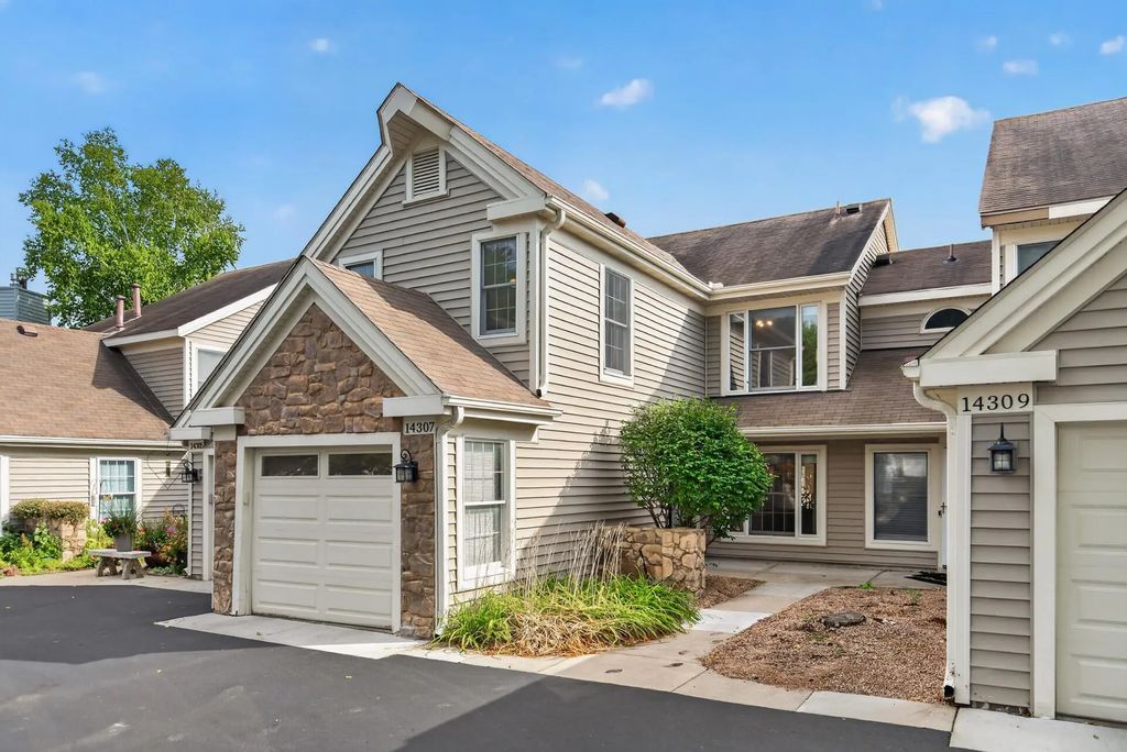 14307 Bedford Drive, Eden Prairie