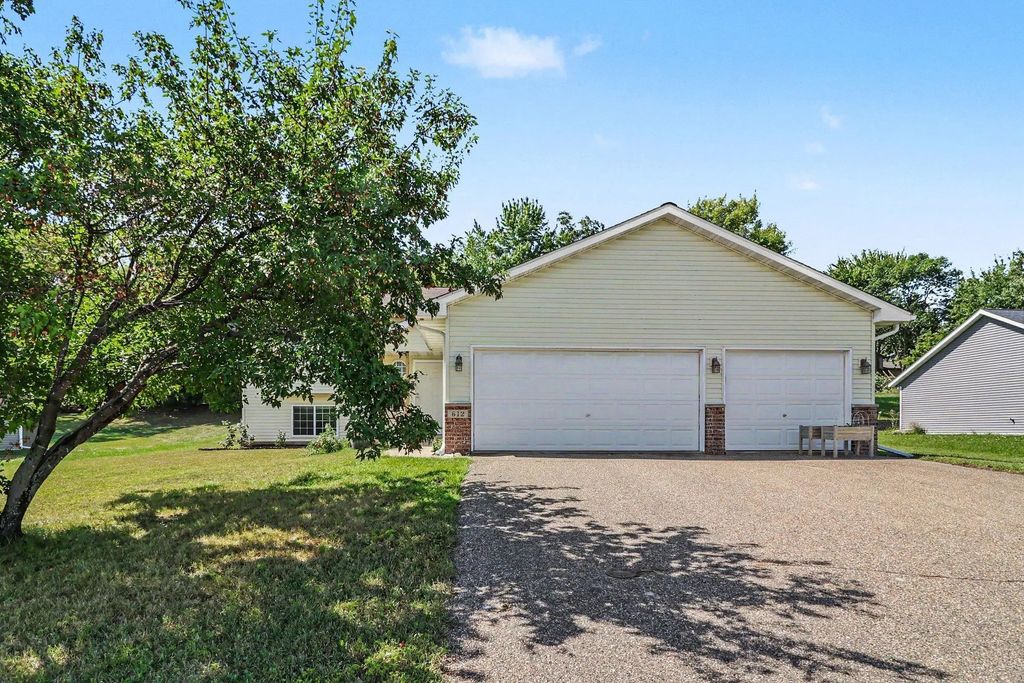 612 Deer Trail, Montgomery