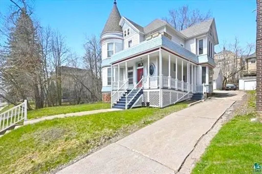 1727 E Superior Street, Duluth