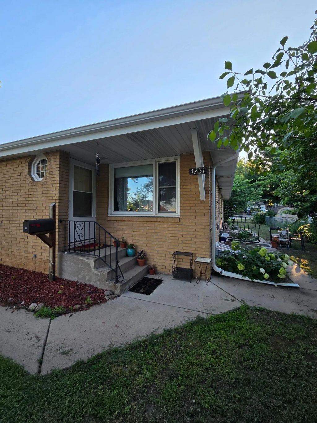 4229 Unity Avenue N, Robbinsdale