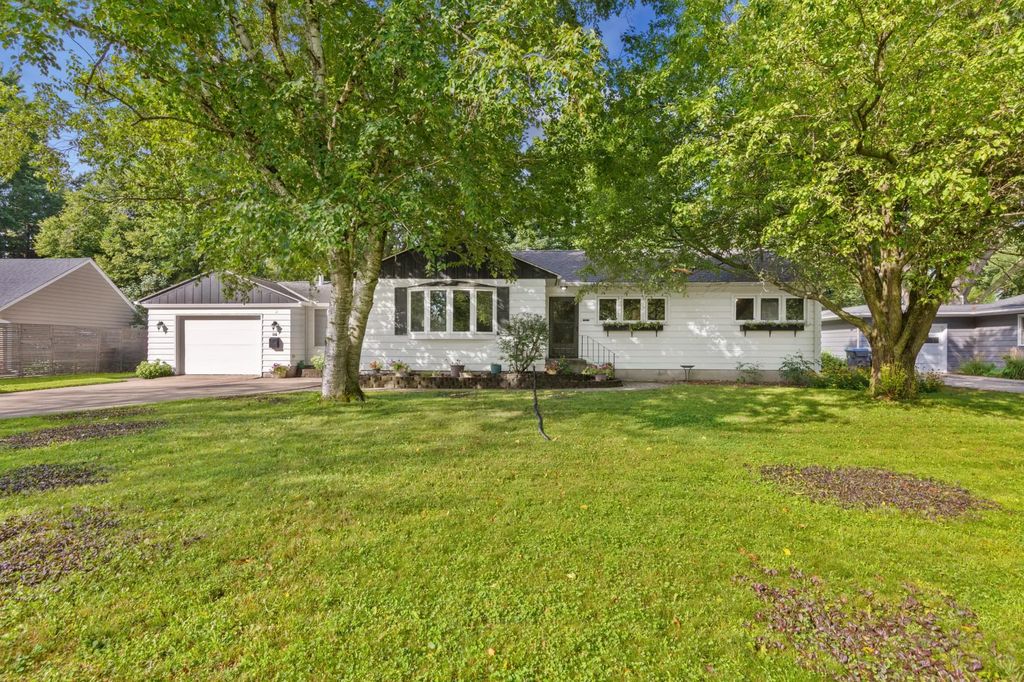 116 Ridgely Road, Mankato