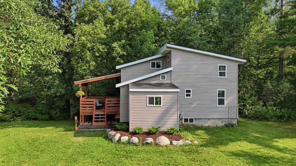 33826 Red Oak Lane, Grand Rapids