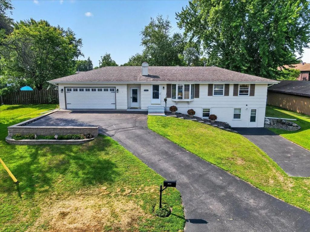 10707 Chowen Circle, Bloomington