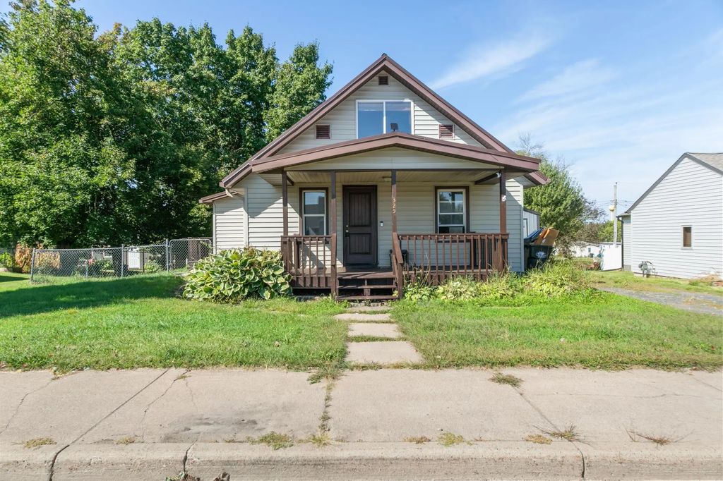 325 Prentice Street S, Clayton