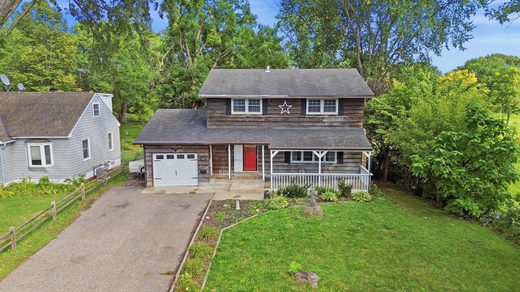 624 Montrose Boulevard, Buffalo
