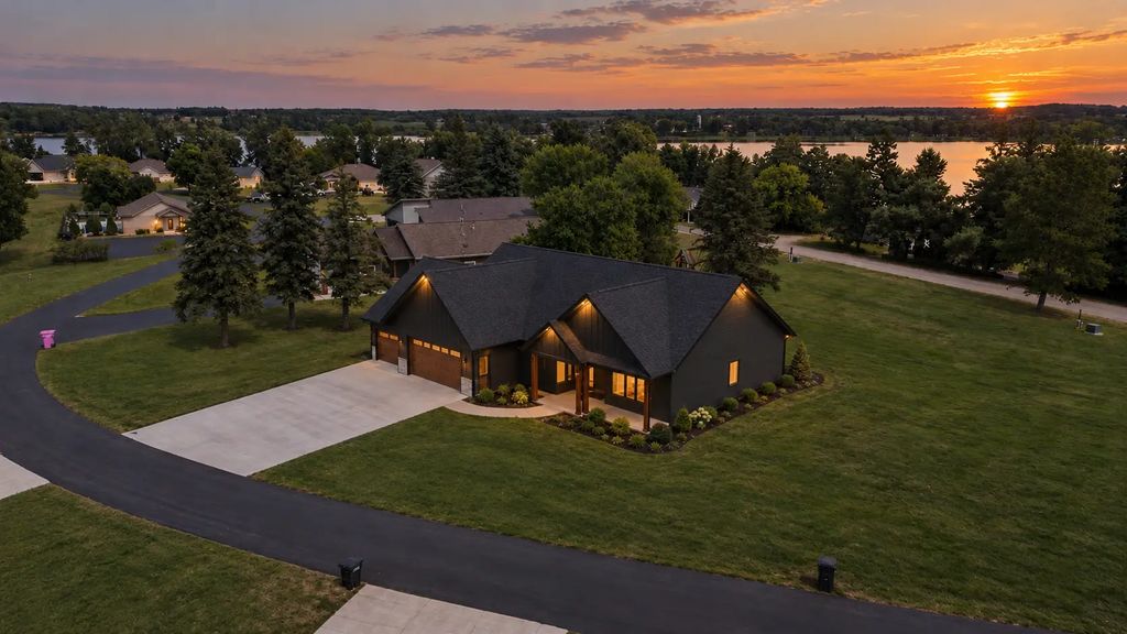 20639 County Highway 21, Detroit Lakes