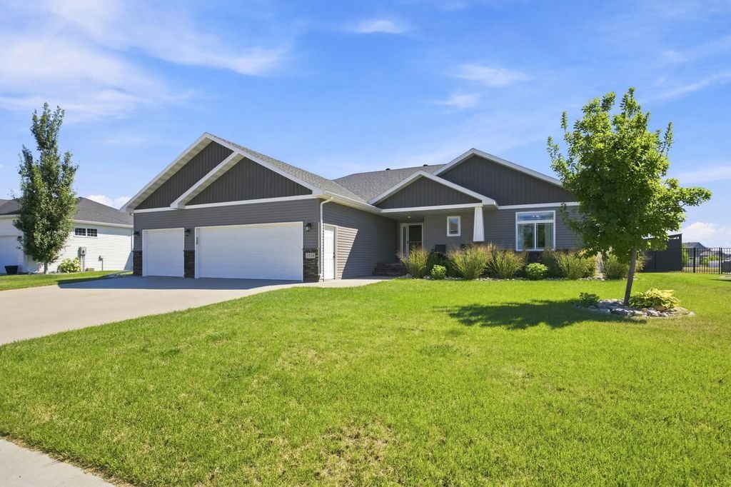 3534 54th Street S, Fargo