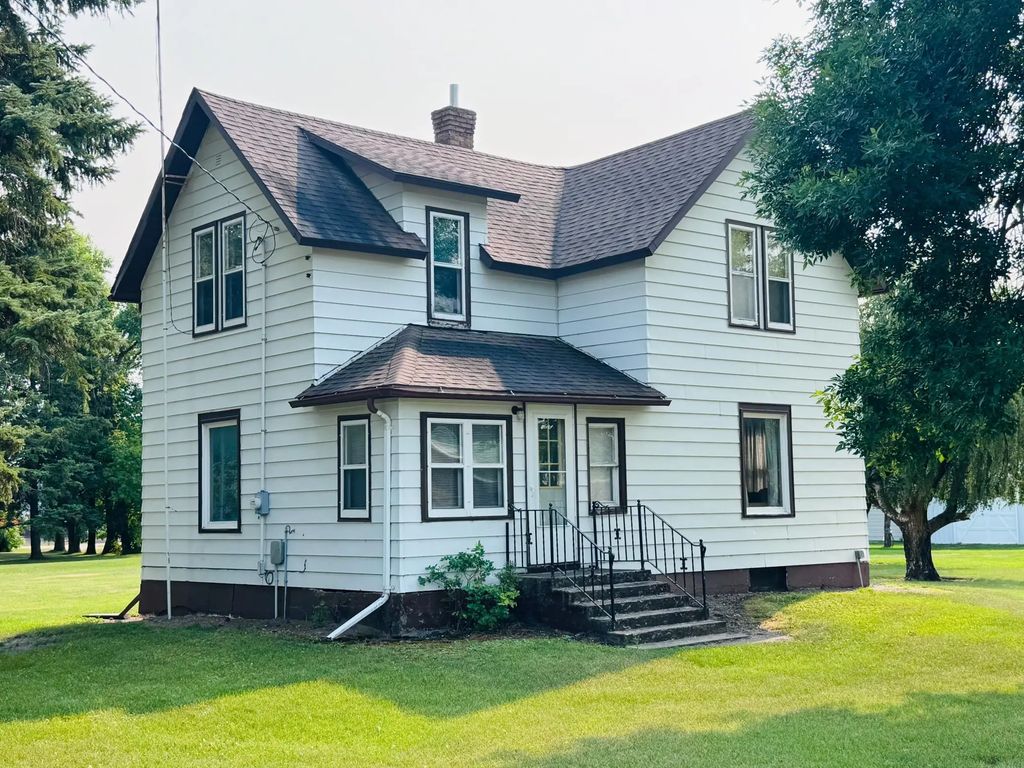 185 Red Lake Avenue E, Plummer